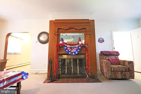 Living - 200 W Springfield Rd, Springfield, PA 19064 photo 4 of 4