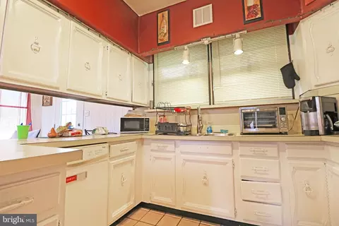 Kitchen - 200 W Springfield Rd, Springfield, PA 19064 photo 5 of 5