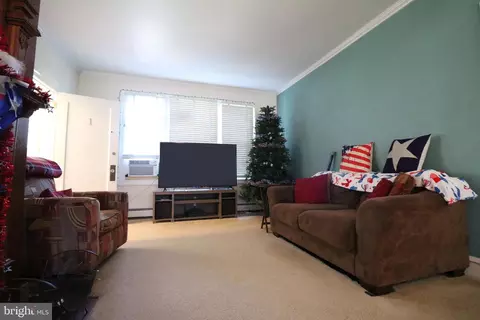 Living - 200 W Springfield Rd, Springfield, PA 19064 photo 2 of 4