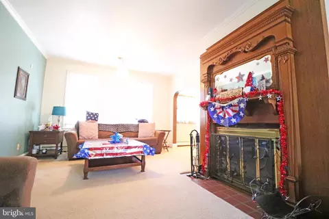 Living - 200 W Springfield Rd, Springfield, PA 19064 photo 3 of 4