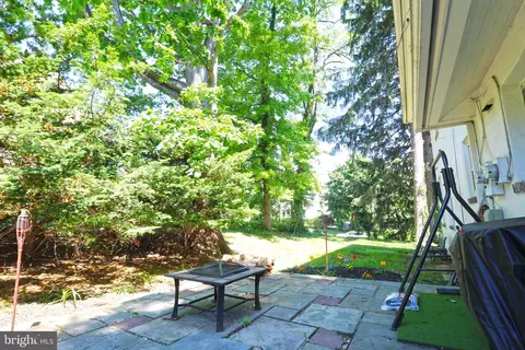Exterior - 200 W Springfield Rd, Springfield, PA 19064 photo 6 of 8
