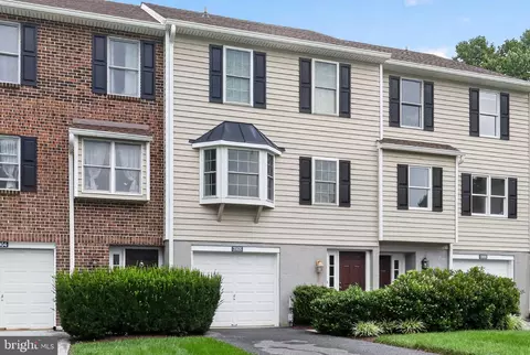 3905 Fox Pointe Ct #3905, Glen Mills, PA 19342