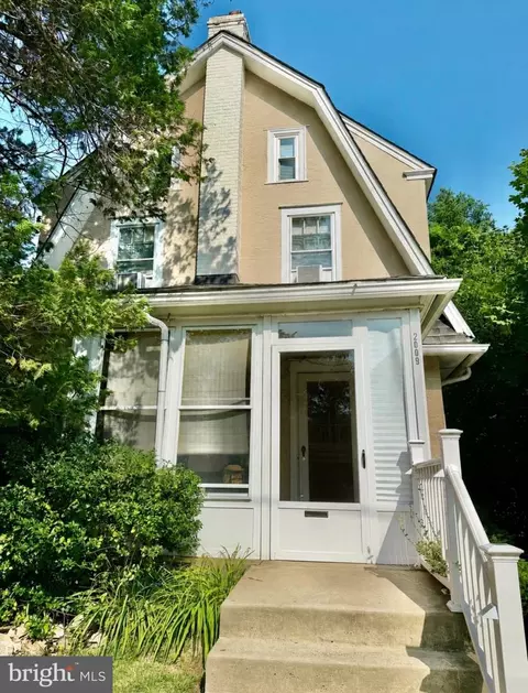 2009 Laurel Rd, Havertown, PA 19083