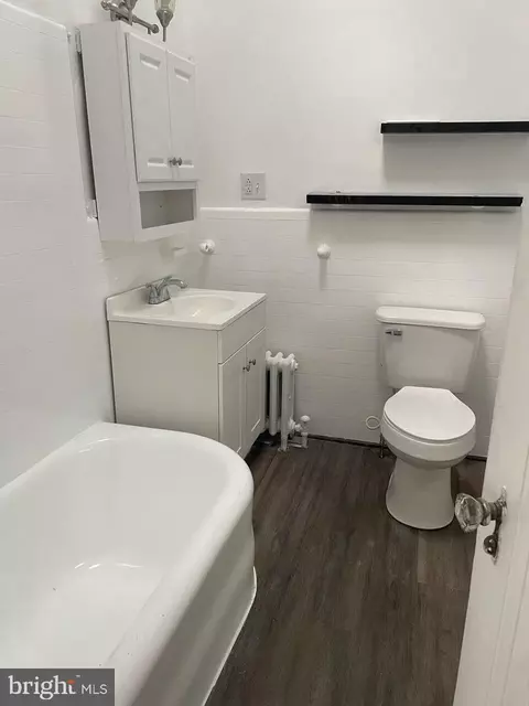 Bath - 7246 Brent Rd, Darby, PA 19082 photo 1 of 2