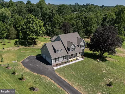 257 Glen Mills Rd, Glen Mills, PA 19342