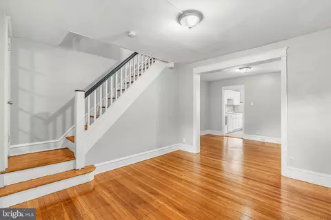 Entry Way - 7239 Glenthorne Rd, Darby, PA 19082 photo 1 of 5