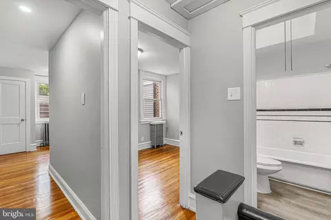 Entry Way - 7239 Glenthorne Rd, Darby, PA 19082 photo 5 of 5