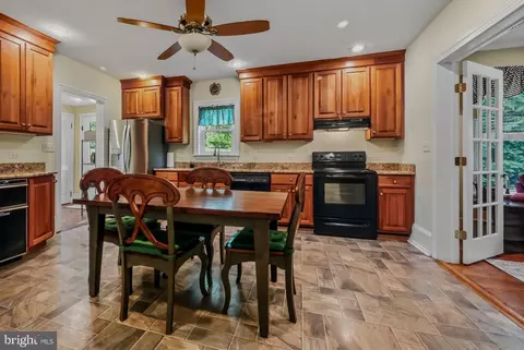 Kitchen - 2552 Naamans Crk, Upper Chichester, PA 19061 photo 1 of 4