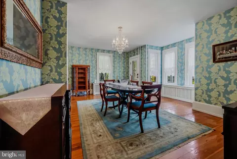 Dining - 2552 Naamans Crk, Upper Chichester, PA 19061 photo 4 of 4
