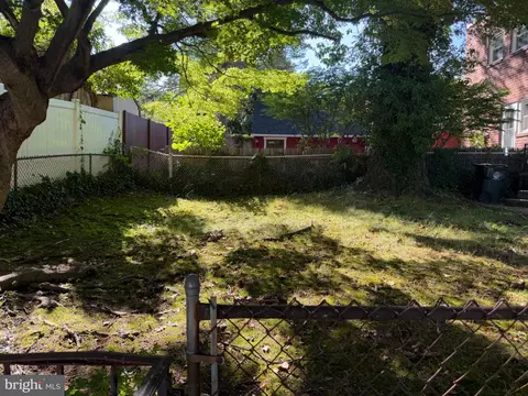 Exterior - 821 Beech Rd, Wallingford, PA 19086 photo 3 of 4