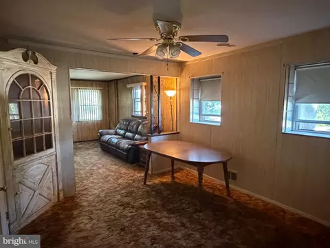 Living - 821 Beech Rd, Wallingford, PA 19086 photo 2 of 2