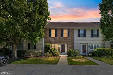 1206 N Glen Dr #1206, Glen Mills, PA 19342