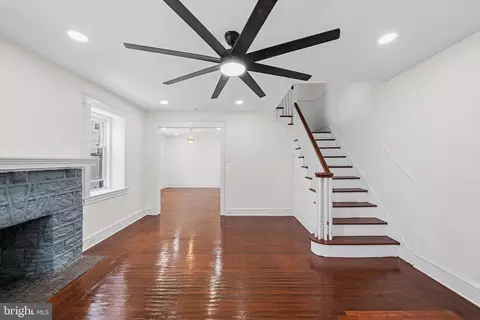 Living - 7226 Penarth Ave, Darby, PA 19082 photo 1 of 5