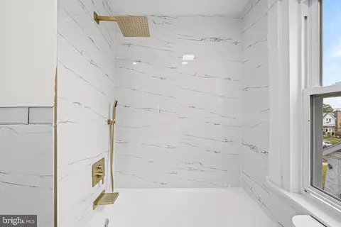 Bath - 7226 Penarth Ave, Darby, PA 19082 photo 2 of 4