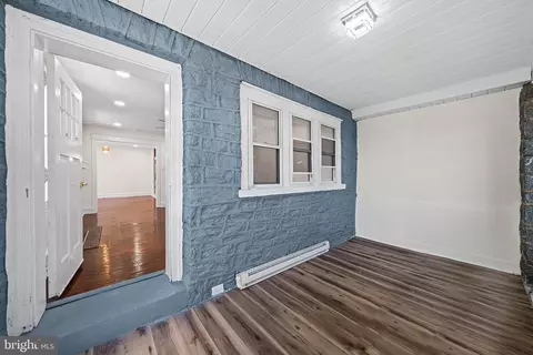 Entry Way - 7226 Penarth Ave, Darby, PA 19082 photo 1 of 8