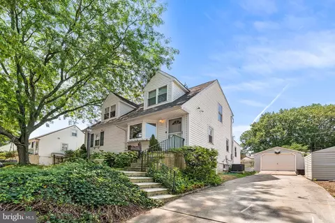 124 N Line Rd, Newtown Square, PA 19073