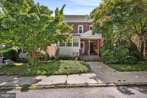 22 E 3rd St, Media, PA 19063