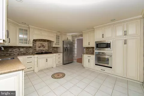Kitchen - 342 Northcroft Rd, Springfield, PA 19064 photo 1 of 4