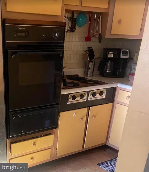 2009 Heather Rd, Folcroft, PA 19032