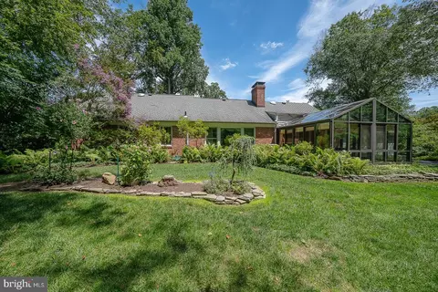 Exterior - 738 Woodcrest Rd, Wayne, PA 19087 photo 6 of 11
