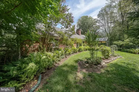 Exterior - 738 Woodcrest Rd, Wayne, PA 19087 photo 7 of 11