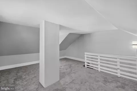 Entry Way - 21 W 9th St, Marcus Hook, PA 19061 photo 7 of 8