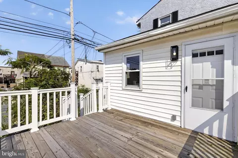 Exterior - 21 W 9th St, Marcus Hook, PA 19061 photo 4 of 4