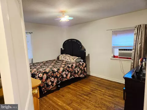 Bedroom - 300 Springton Rd, Upper Darby, PA 19082 photo 2 of 2