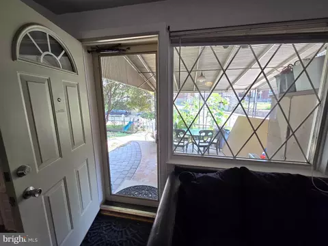 Entry Way - 300 Springton Rd, Upper Darby, PA 19082 photo 5 of 6