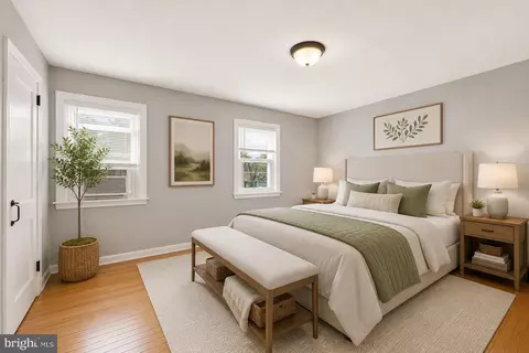 Bedroom - 48 Gilpin Rd, Darby, PA 19082 photo 2 of 2
