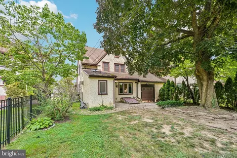 Exterior - 12 Windsor Cir, Springfield, PA 19064 photo 3 of 4