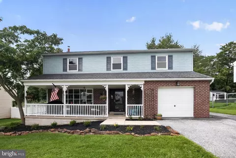 7 Sunnybank Ln, Aston, PA 19014