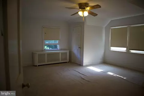 Bedroom - 514 Beverly Blvd, Darby, PA 19082 photo 3 of 5