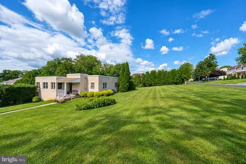 1416 Steel Rd, Havertown, PA 19083