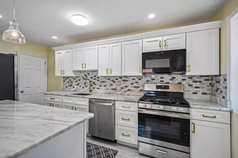 102 Lincoln Ave, Collingdale, PA 19023