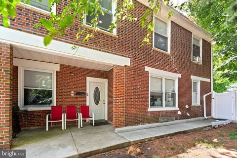 68 N Springfield Rd, Clifton Heights, PA 19018