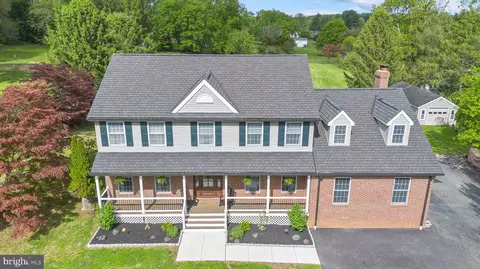 1085 Forest Ln, Glen Mills, PA 19342