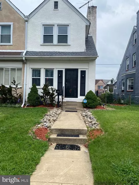 209 N Wycombe Ave, Lansdowne, PA 19050