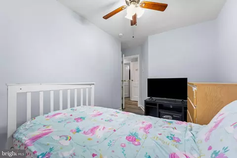 Bedroom - 540 Snowden Rd, Darby, PA 19082 photo 4 of 7