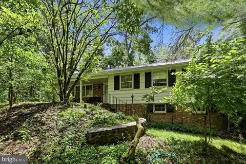 241 Timber Jump Ln, Media, PA 19063