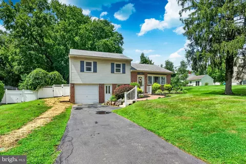 Exterior - 2716 Boudwin Ave, Ogden, PA 19061 photo 3 of 18