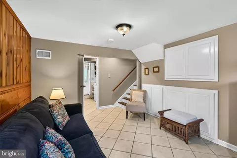 Entry Way - 2716 Boudwin Ave, Ogden, PA 19061 photo 4 of 5
