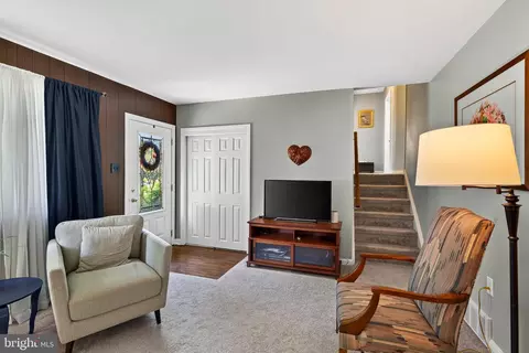 Entry Way - 2716 Boudwin Ave, Ogden, PA 19061 photo 1 of 5