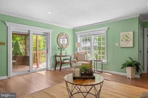 Living - 77 Forest Rd, Springfield, PA 19064 photo 4 of 6