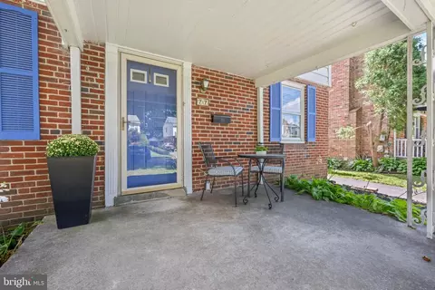 Exterior - 77 Forest Rd, Springfield, PA 19064 photo 2 of 9
