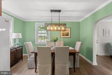 Dining - 77 Forest Rd, Springfield, PA 19064 photo 2 of 3