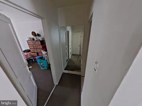 Entry Way - 6846 Marshall Rd, Darby, PA 19082 photo 3 of 9