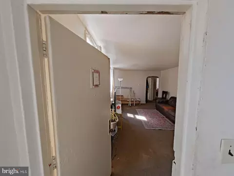 Entry Way - 6846 Marshall Rd, Darby, PA 19082 photo 1 of 9