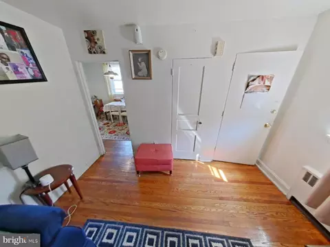 Entry Way - 6846 Marshall Rd, Darby, PA 19082 photo 6 of 9