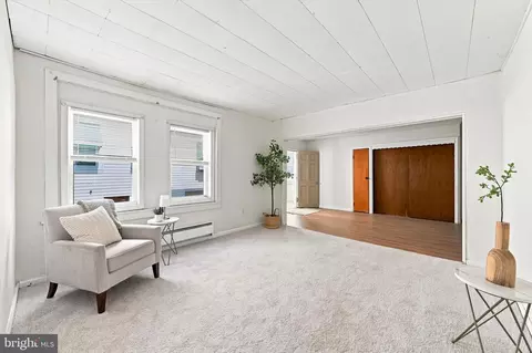 Living - 35 Marshall Ave, Marcus Hook, PA 19061 photo 5 of 6